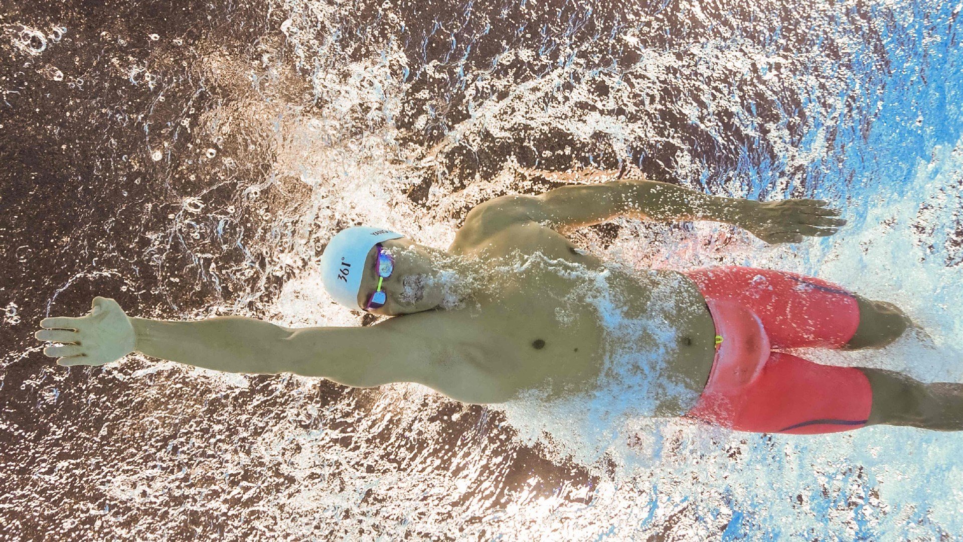 开云入口-黄蜂发布“球员成长心路历程”纪录片系列，黄蜂球队